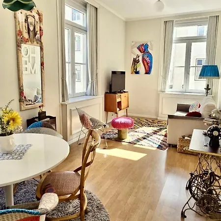Unique Design Apartment Lisbon
